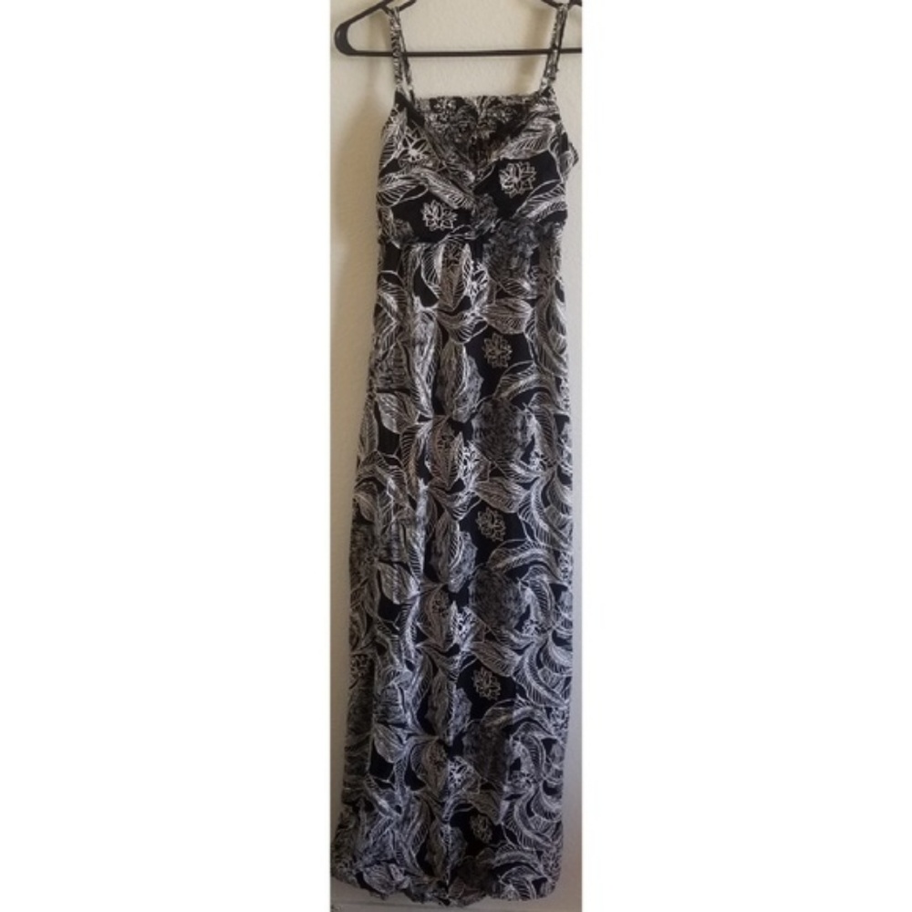 Roxy Black and White Maxi Floral Dress( OC1)